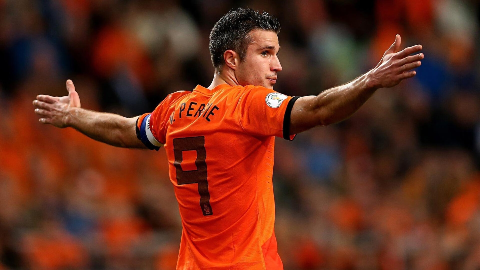 九游网游官网-赛场上的明星风采：车手专访，明星职业赛车手